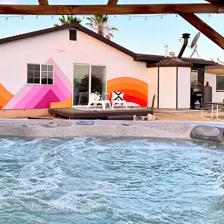 Twin Palms Desert Getaway - Jacuzzi, Fire Pit, Meditation Room & More Joshua Tree Exterior foto