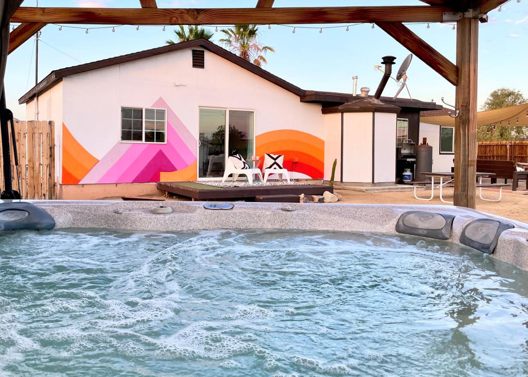 Holiday home Twin Palms Desert Getaway - Jacuzzi, Fire Pit, Meditation & Joshua Tree