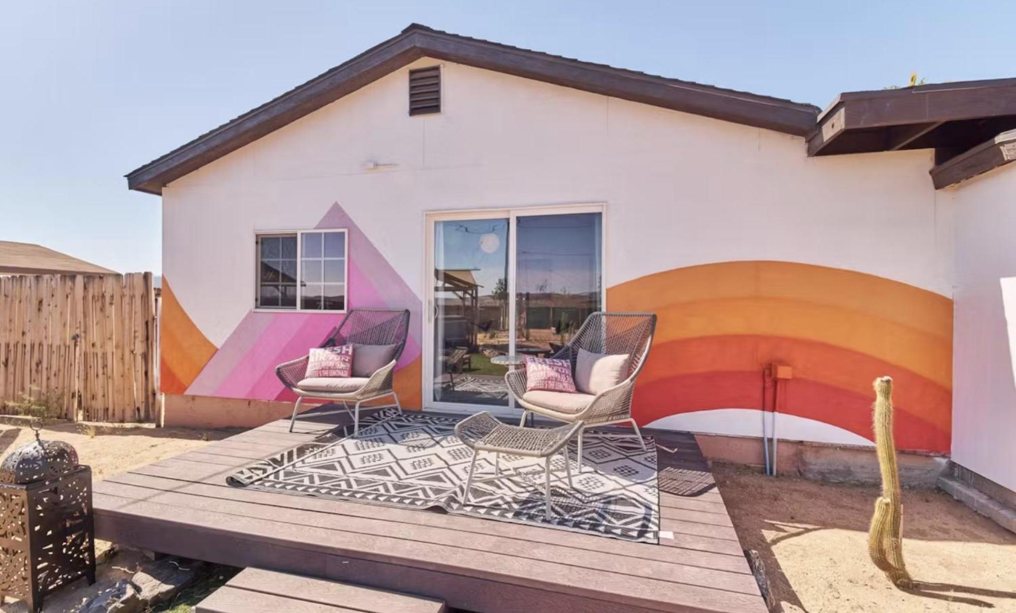 Twin Palms Desert Getaway - Jacuzzi, Fire Pit, Meditation & Holiday home