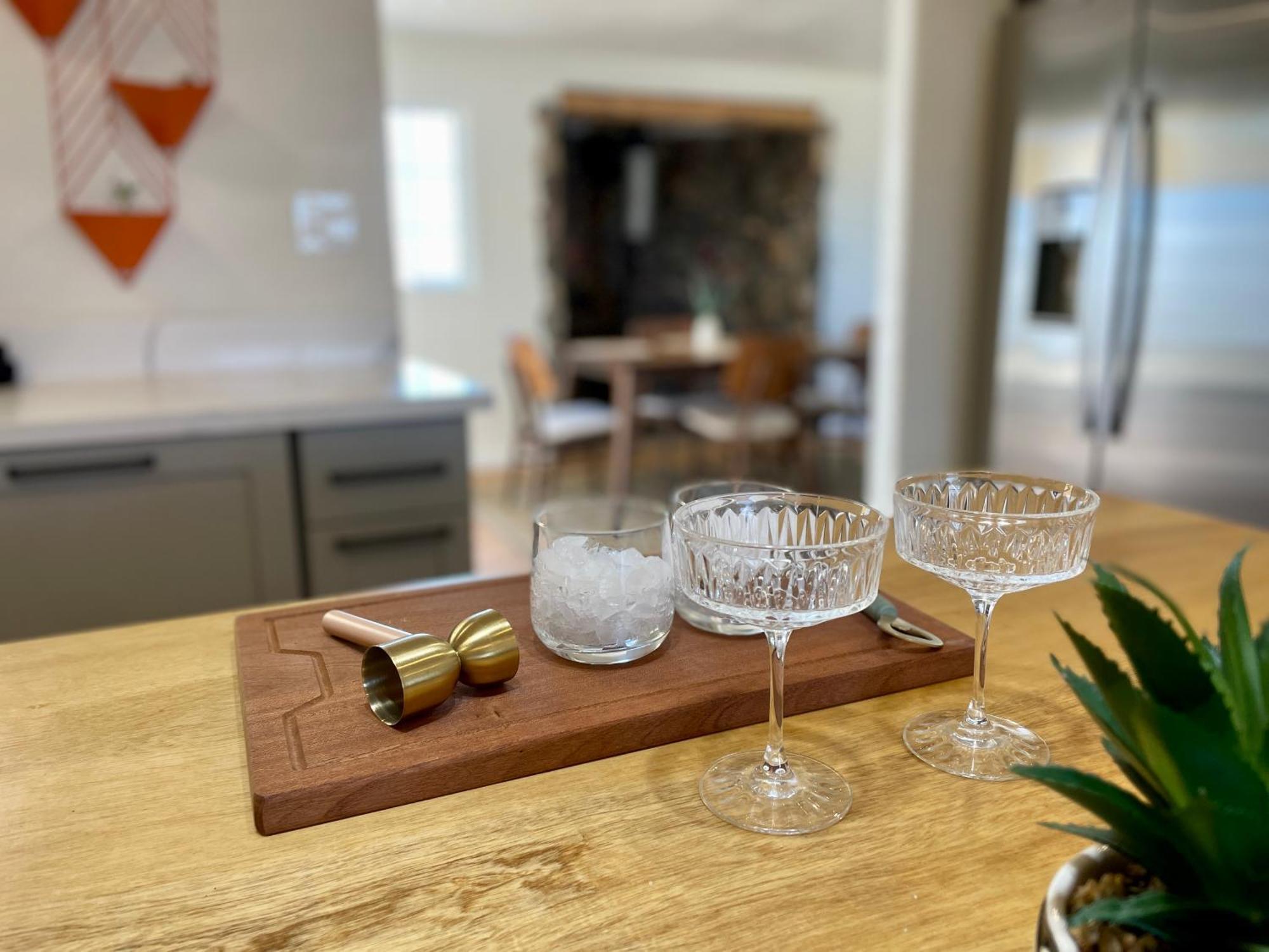 Twin Palms Desert Getaway - Jacuzzi, Fire Pit, Meditation & Casa de Férias Joshua Tree