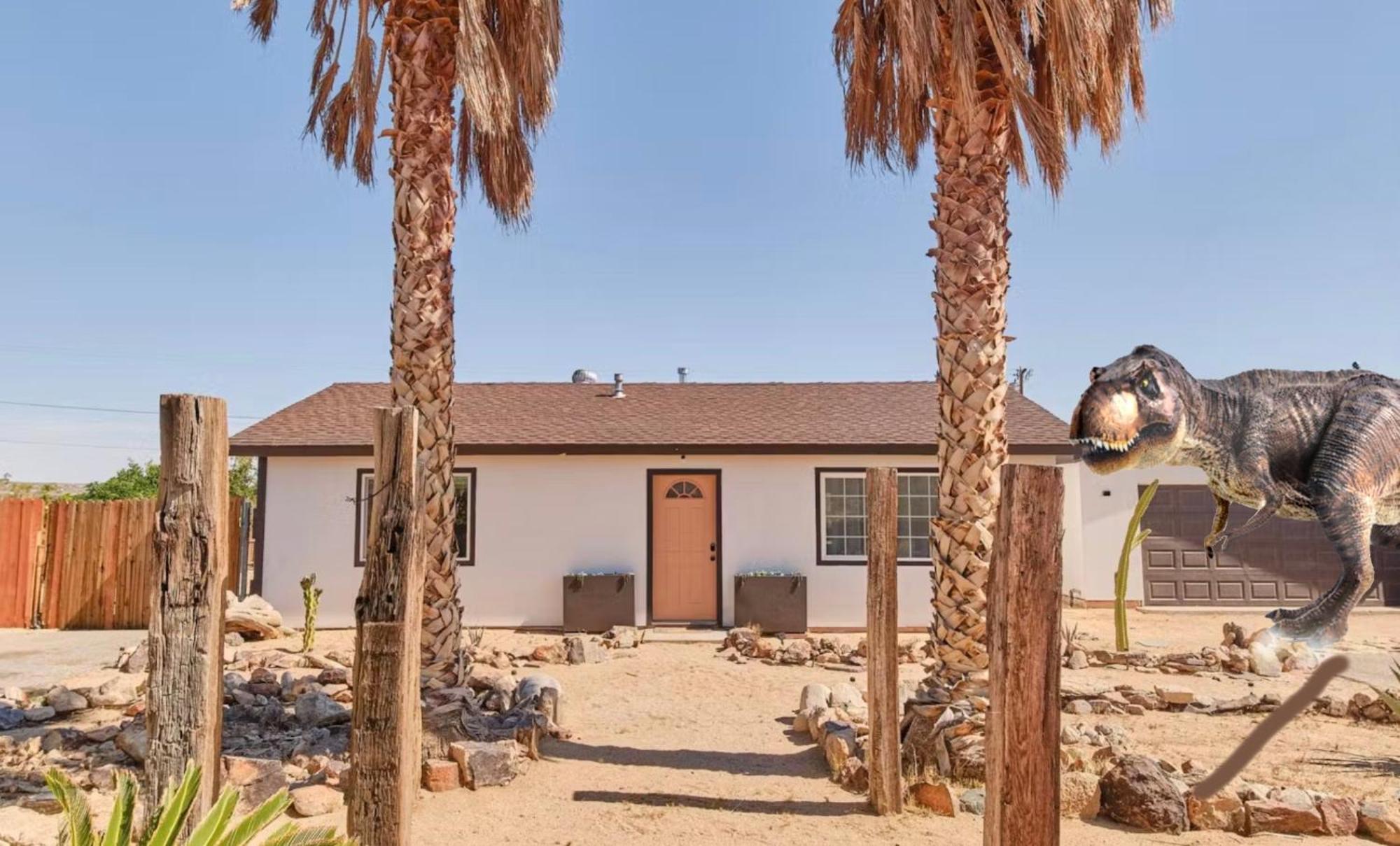 Casa de Férias Twin Palms Desert Getaway - Jacuzzi, Fire Pit, Meditation &